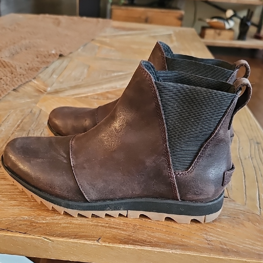 SOREL pull on leather boots! 6